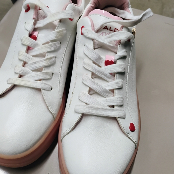 ALDO Women's White and Pink Sneakers - Picture 1 of 4